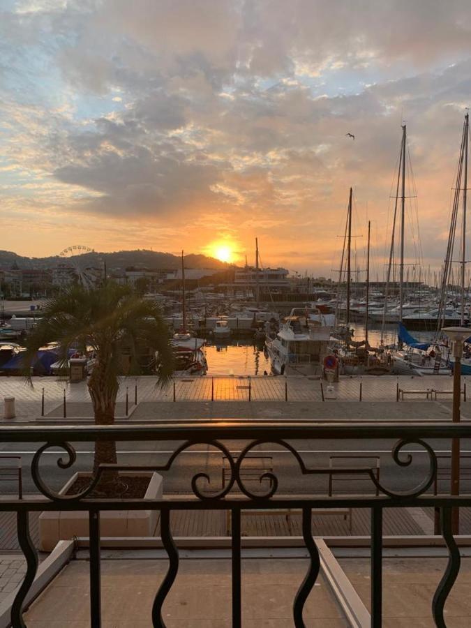Cannes Old Port, Seafront & Seaview, Yacht Show Port Esterno foto